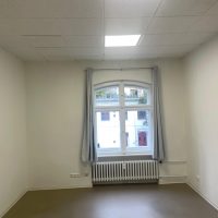 Vermietung kleiner Büroraum in Bürogemeinschaft in Mitte/Moabit mit Parkplatz von Künstleragentur